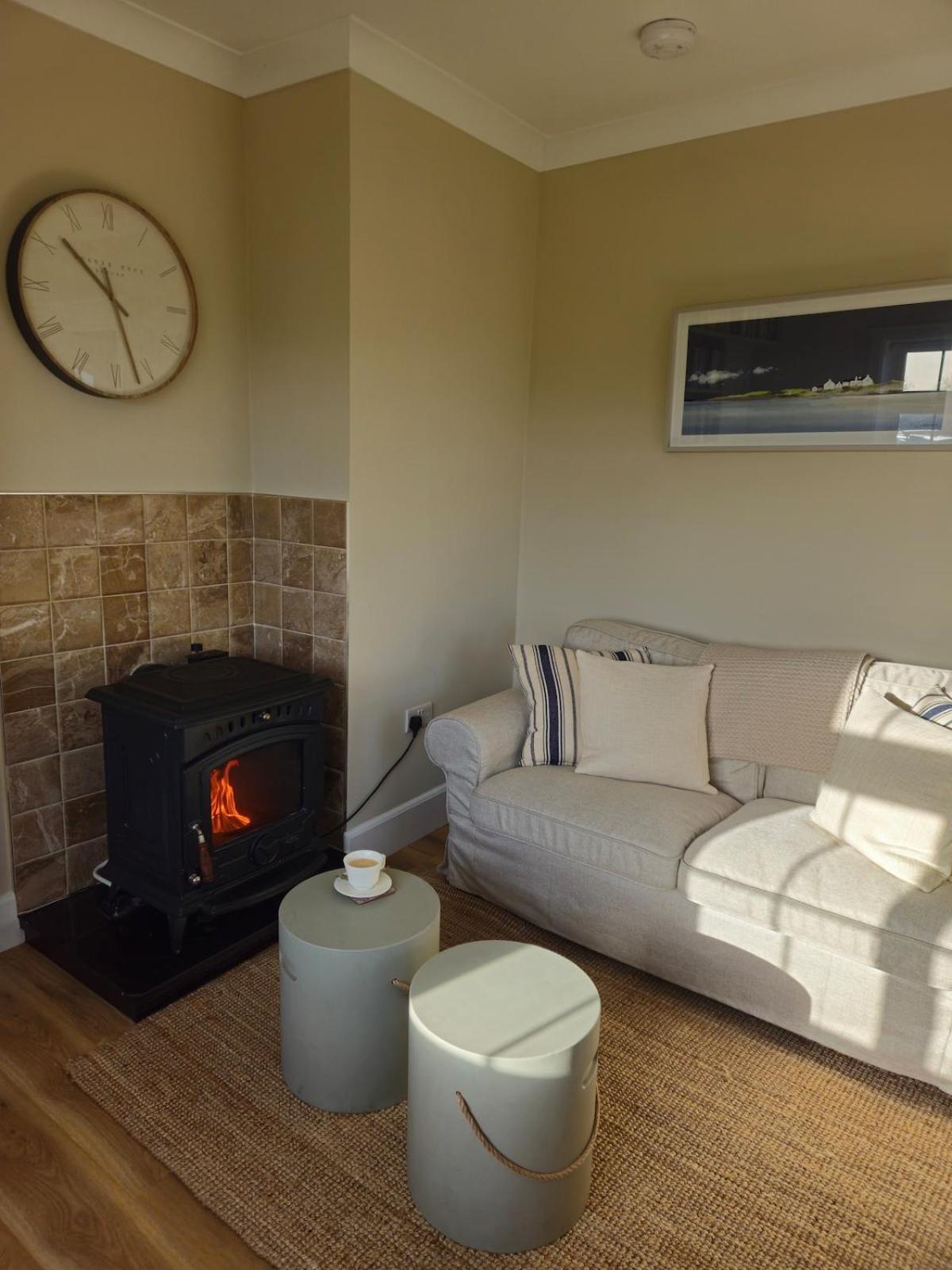 Three Bedroom Cosy Quiet Luxury In The Burren Wild Atlantic Way Hébergement de vacances Galway
