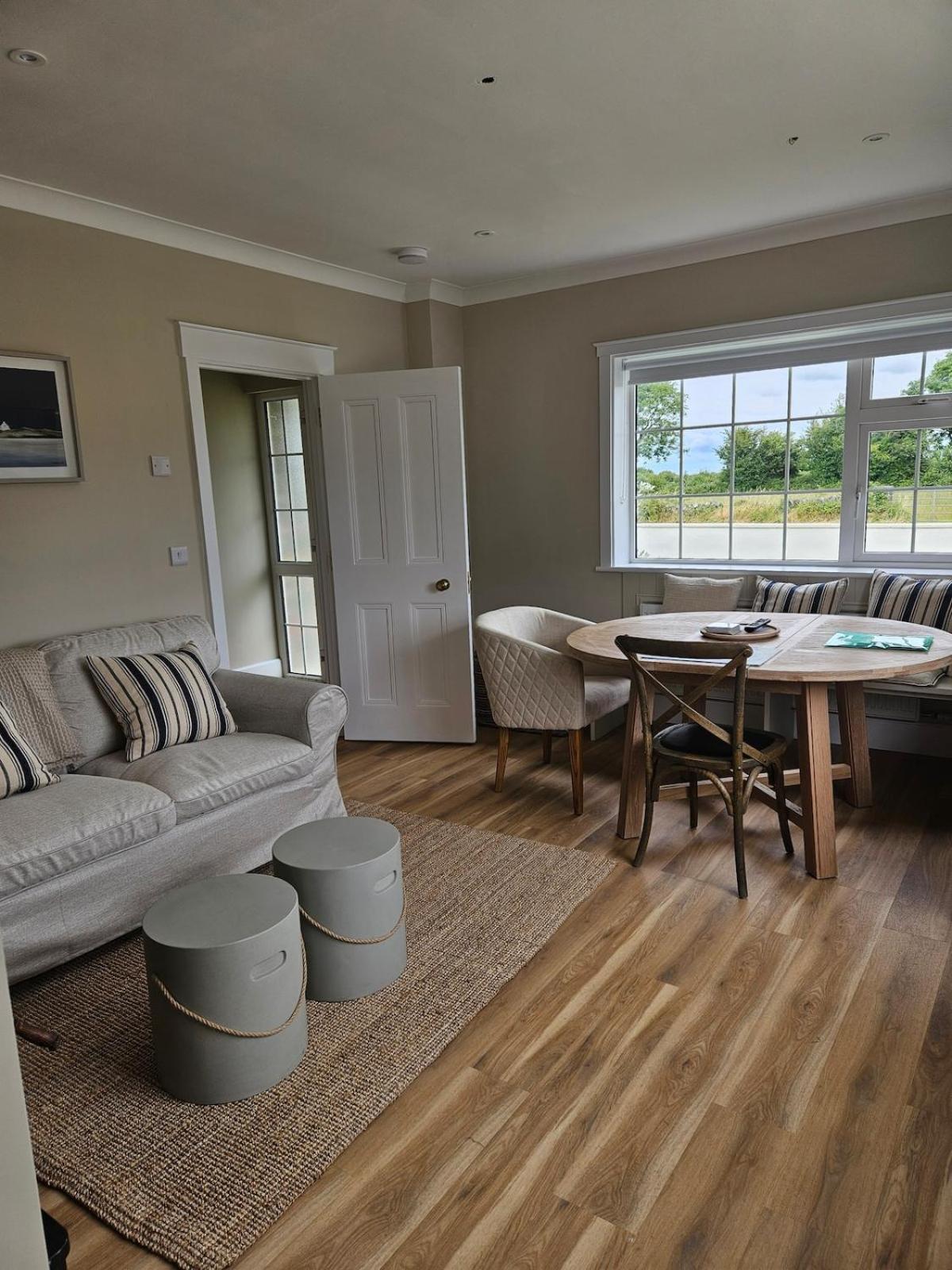 Hébergement de vacances Three Bedroom Cosy Quiet Luxury In The Burren Wild Atlantic Way *