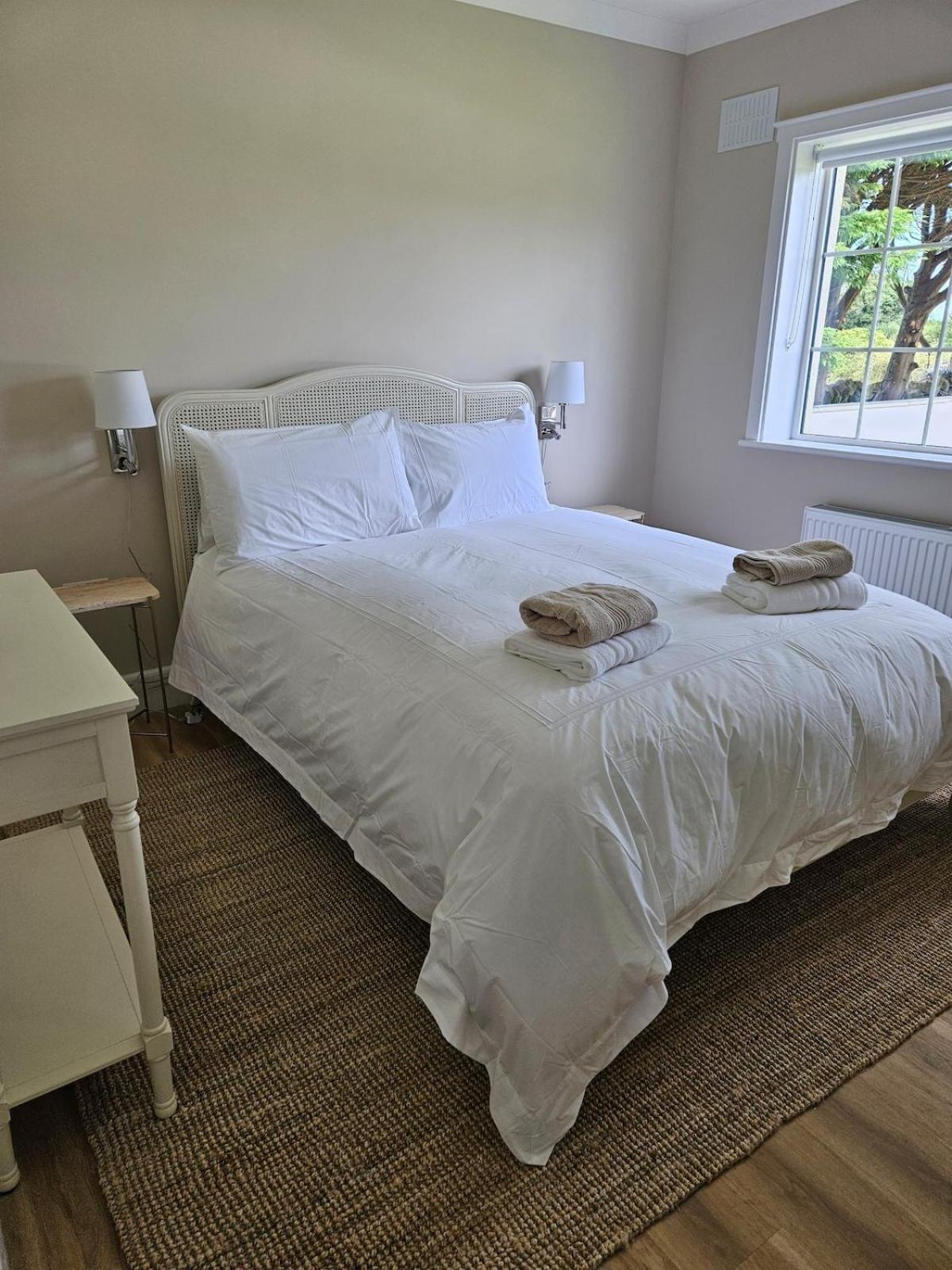 Three Bedroom Cosy Quiet Luxury In The Burren Wild Atlantic Way Hébergement de vacances